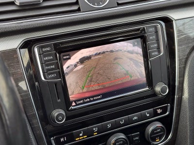 2017 Volkswagen Passat 1.8T SE