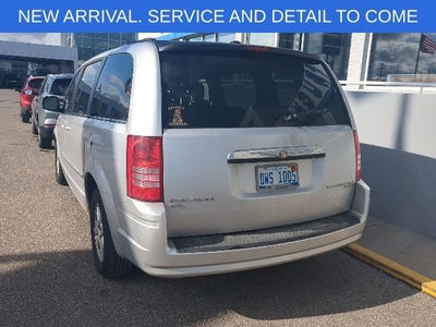 2010 Chrysler Town & Country Touring