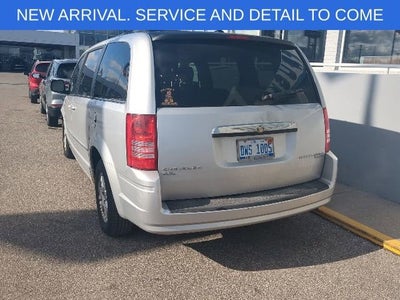2010 Chrysler Town & Country Touring