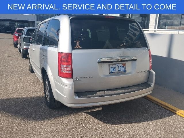 2010 Chrysler Town & Country Touring