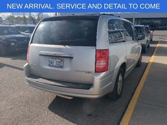 2010 Chrysler Town & Country Touring