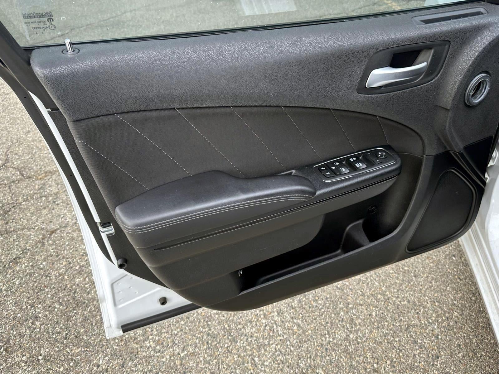 2017 Dodge Charger SXT