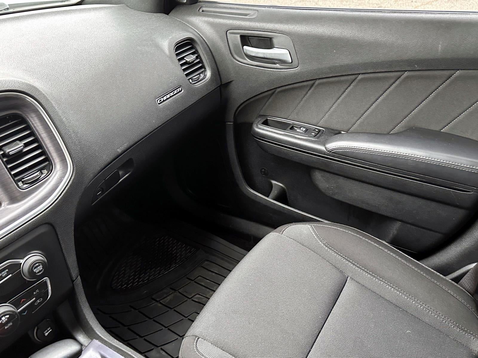 2017 Dodge Charger SXT