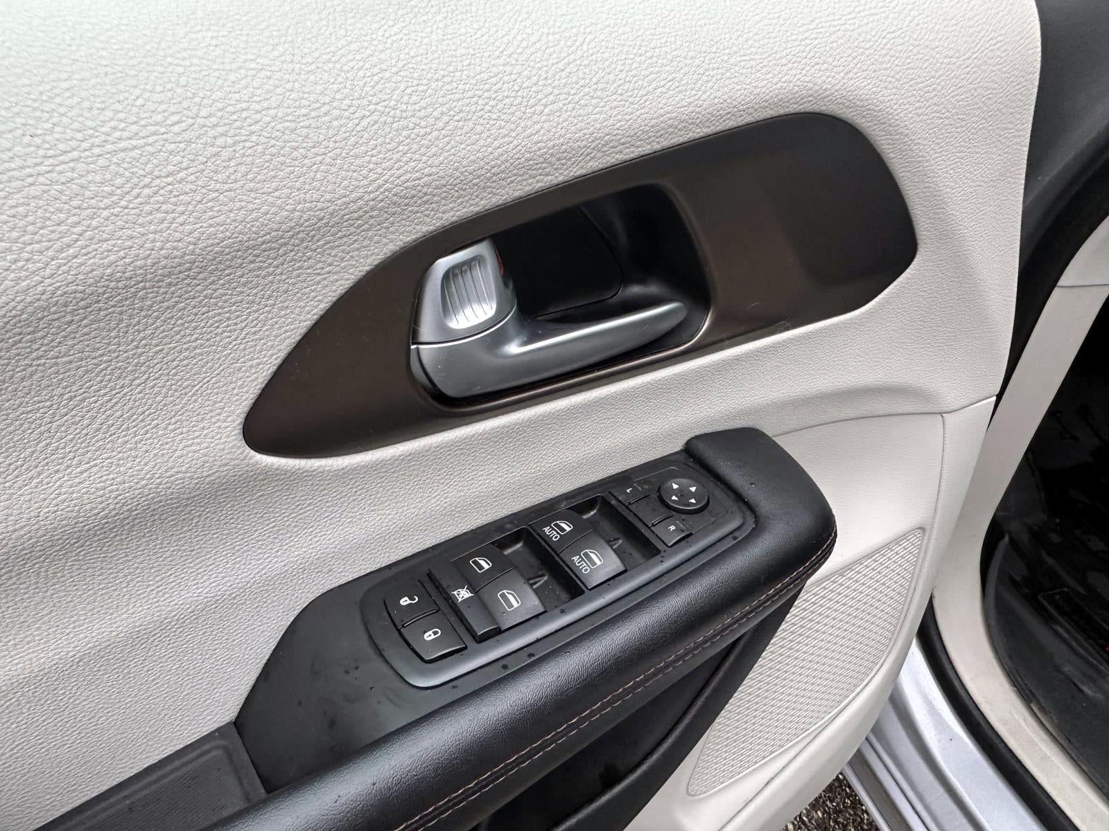 2017 Chrysler Pacifica Touring-L