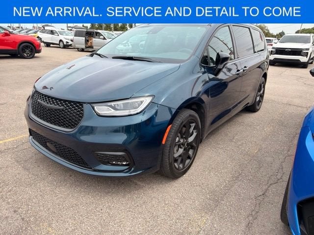 2023 Chrysler Pacifica Limited AWD