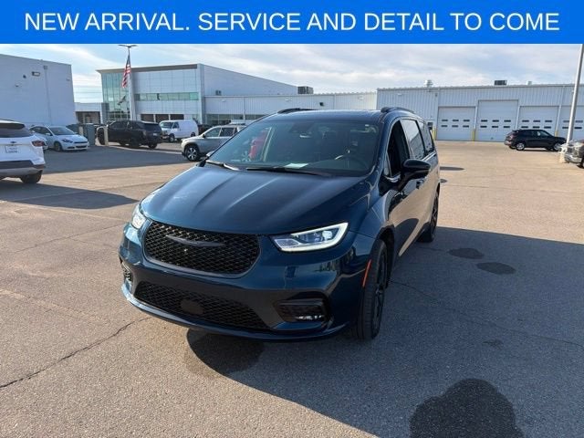 2023 Chrysler Pacifica Limited AWD
