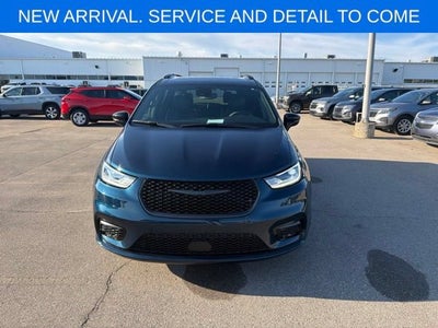 2023 Chrysler Pacifica Limited AWD