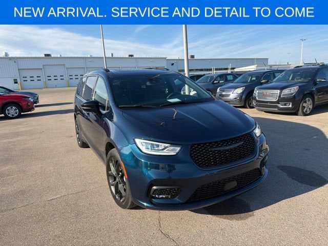2023 Chrysler Pacifica Limited AWD