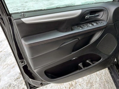 2016 Dodge Grand Caravan R/T