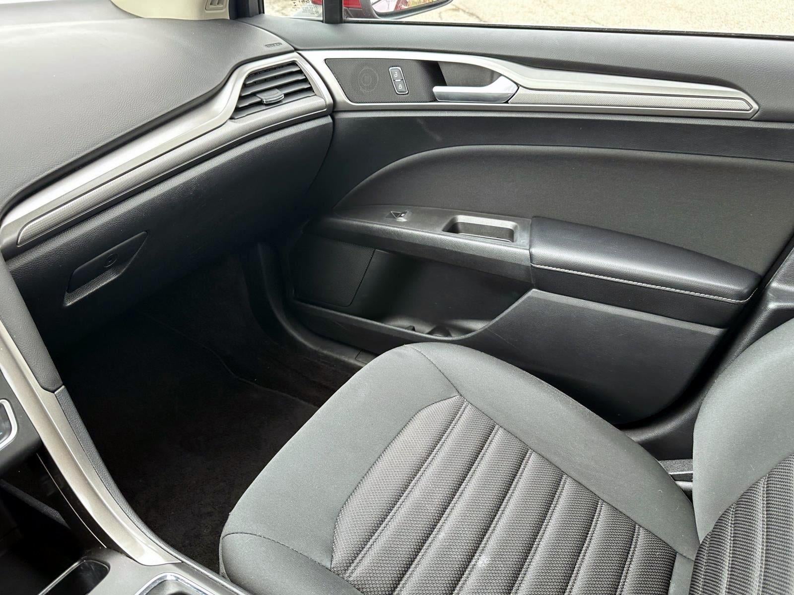 2019 Ford Fusion Hybrid SE