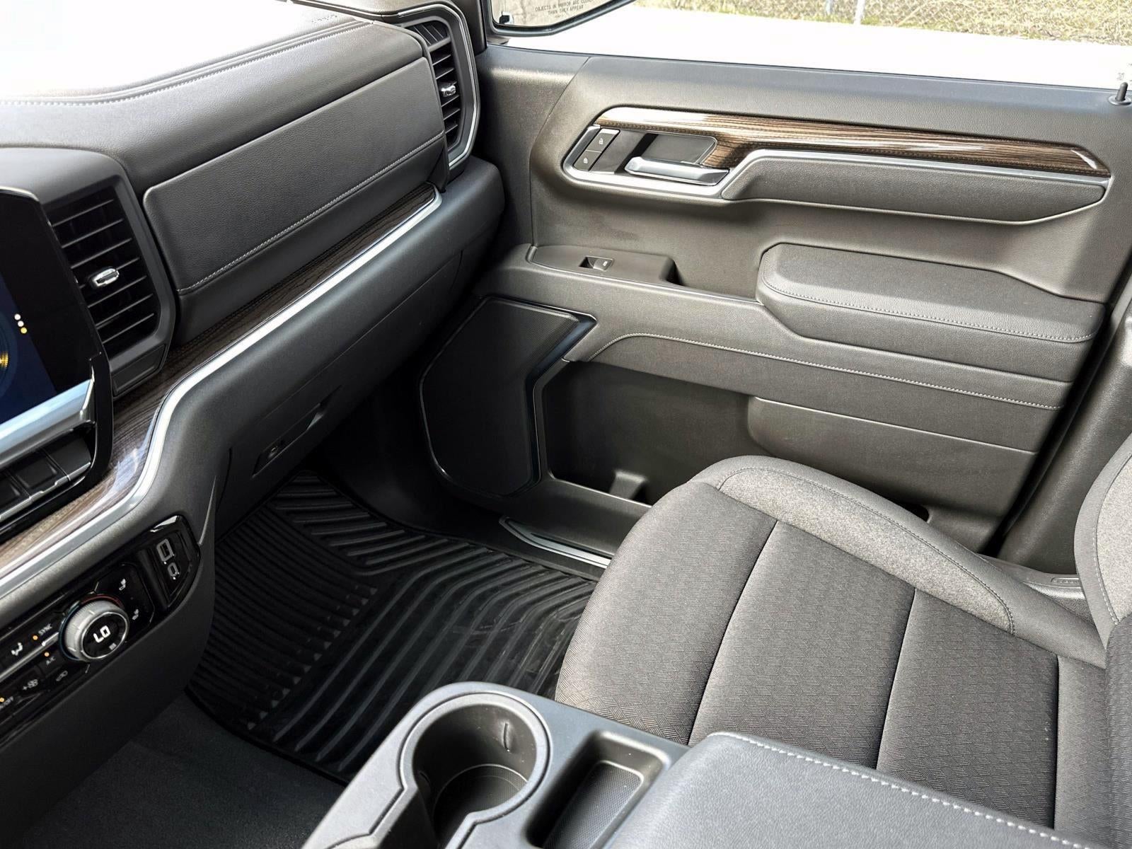 2025 Chevrolet Silverado 1500 LT (2FL)