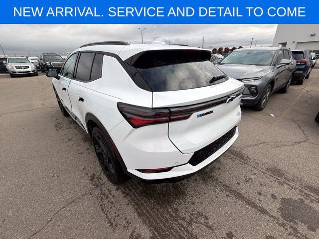 2024 Chevrolet Equinox EV RS - Photo 11