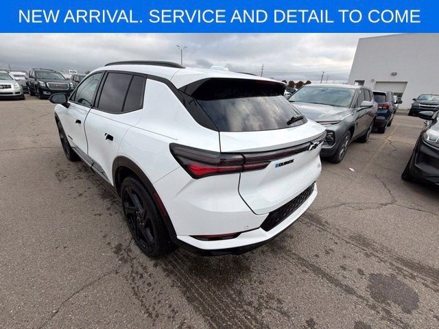 2024 Chevrolet Equinox EV RS - Photo 12