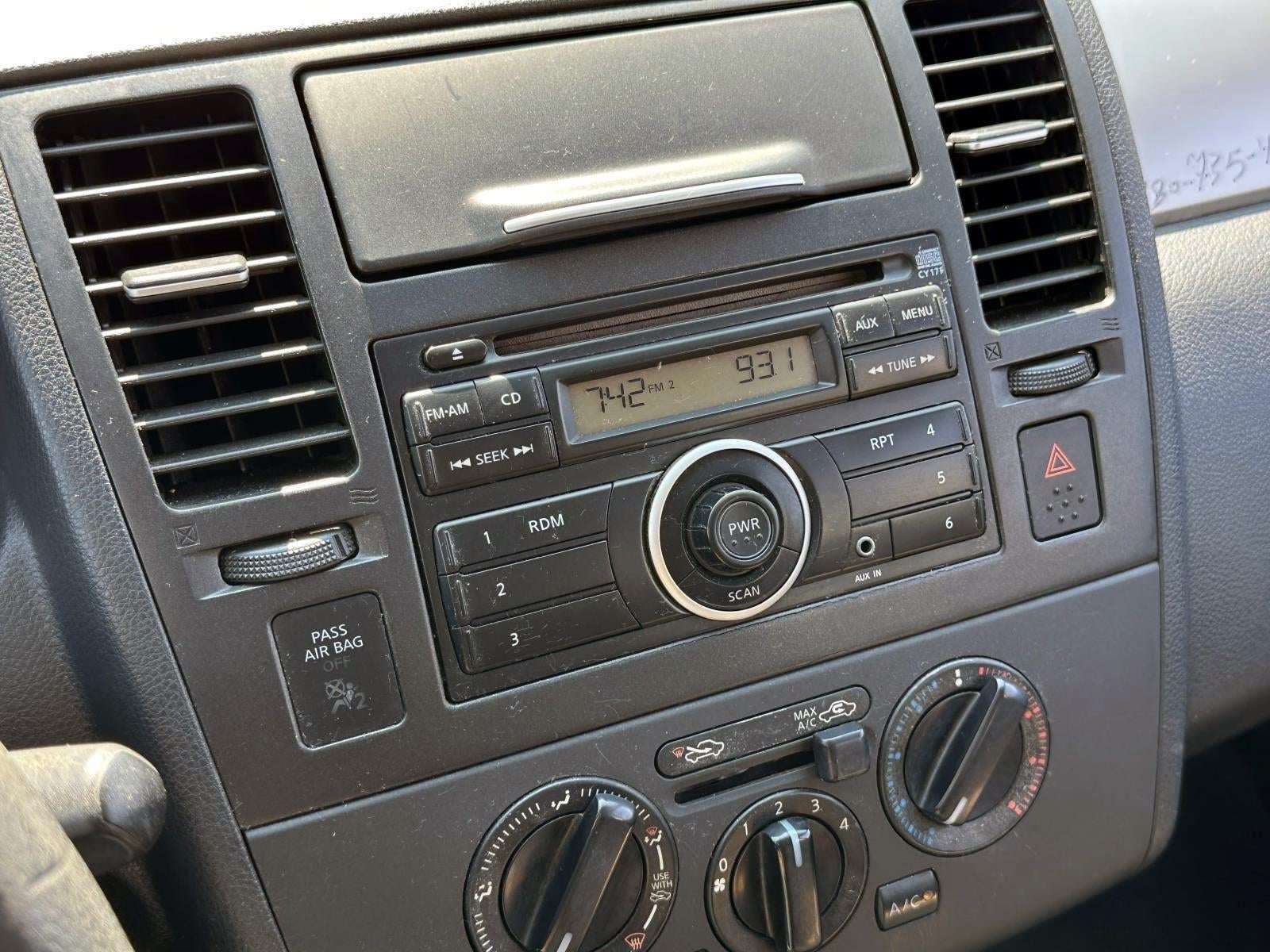2010 Nissan Versa 1.8 S