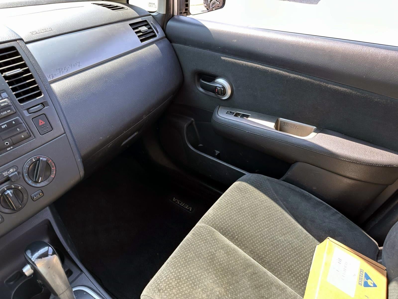 2010 Nissan Versa 1.8 S