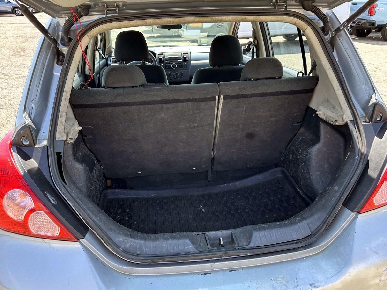 2010 Nissan Versa 1.8 S