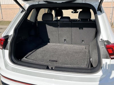 2022 Volkswagen Tiguan SE R-Line Black