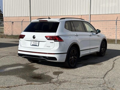 2022 Volkswagen Tiguan SE R-Line Black