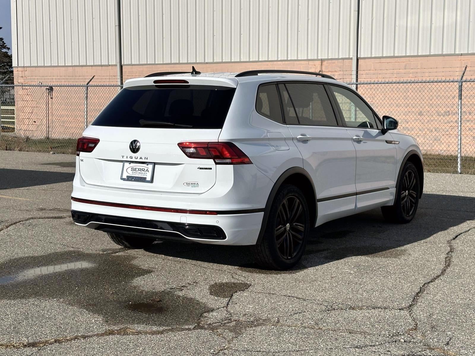 2022 Volkswagen Tiguan SE R-Line Black