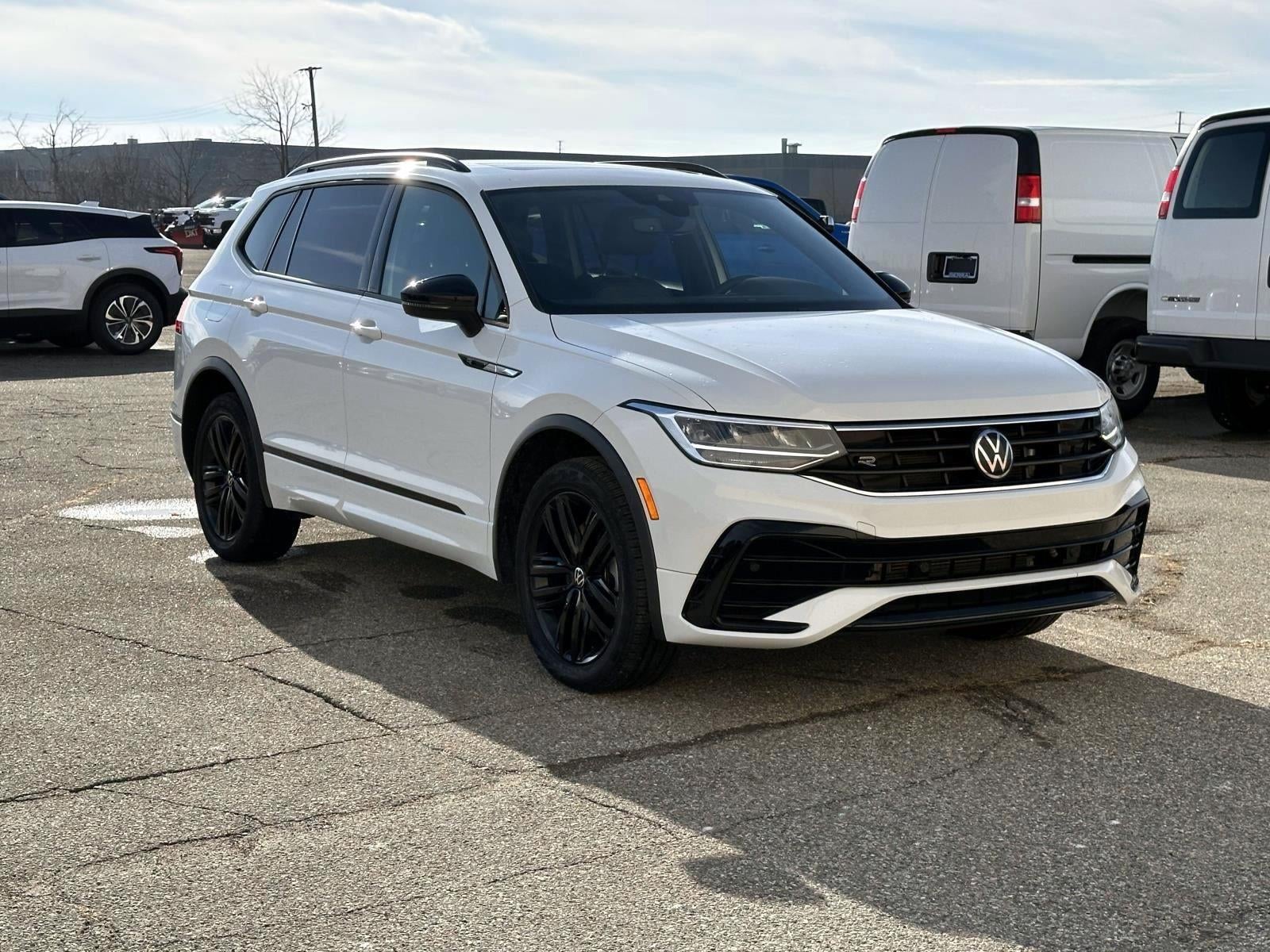 2022 Volkswagen Tiguan SE R-Line Black