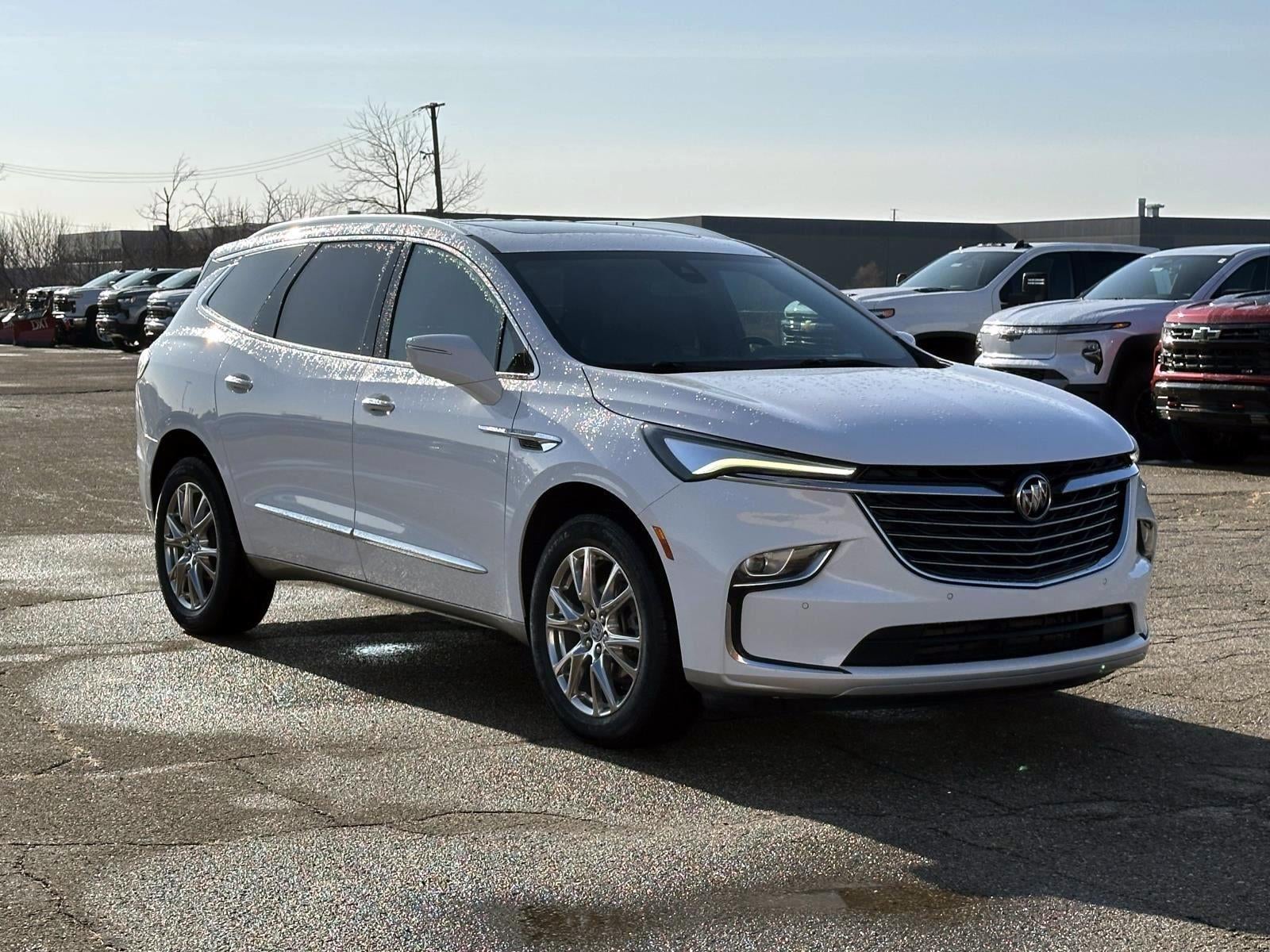 2023 Buick Enclave Essence