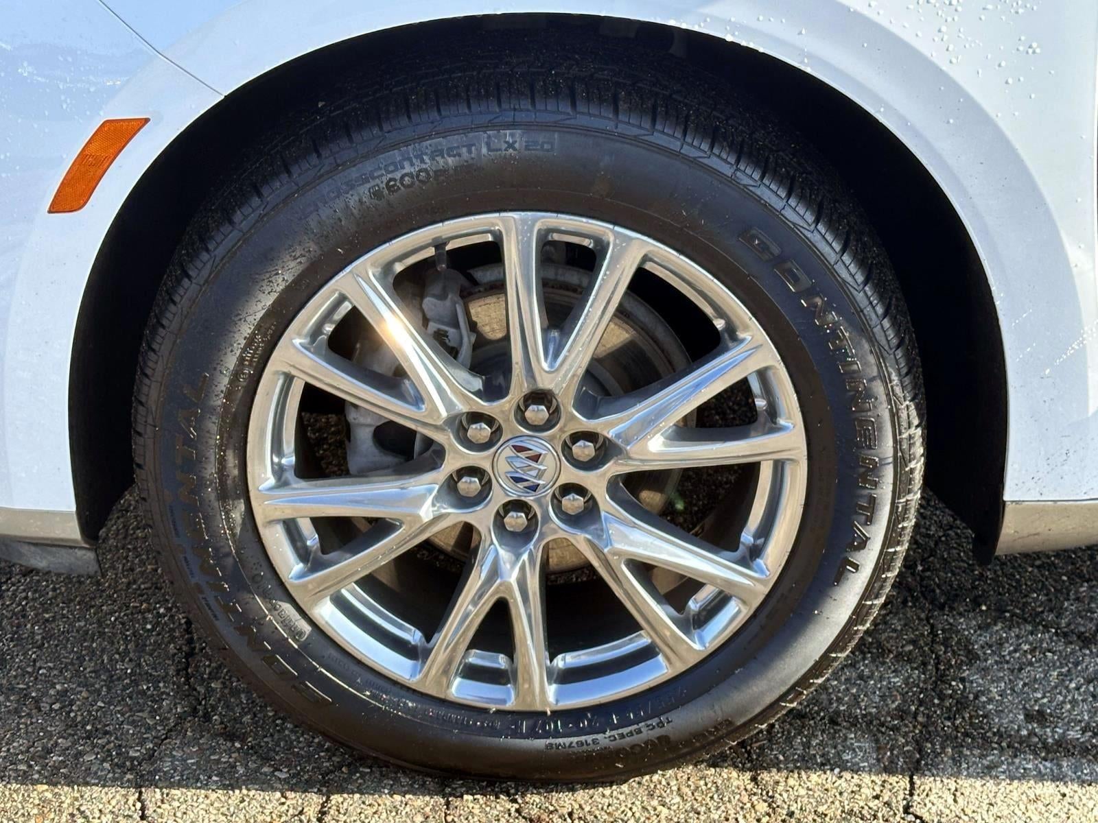 2023 Buick Enclave Essence