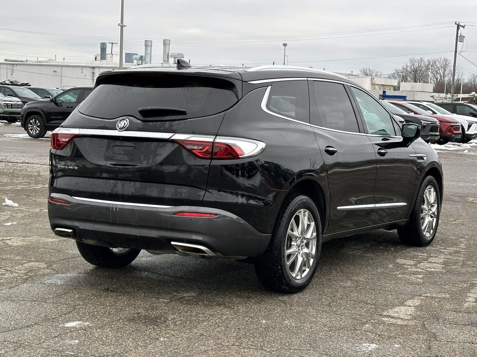 2023 Buick Enclave Essence