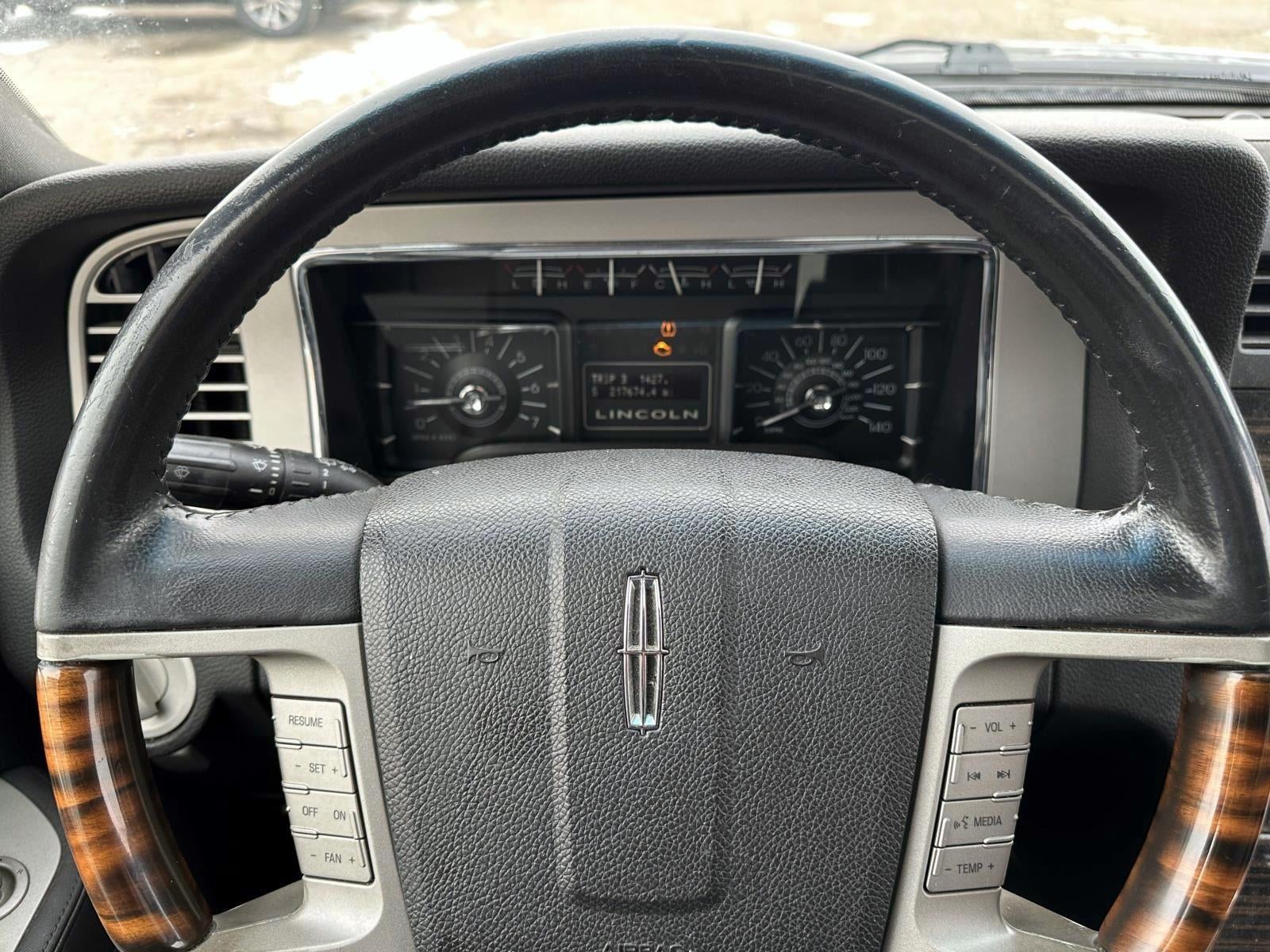 2008 Lincoln Navigator Base