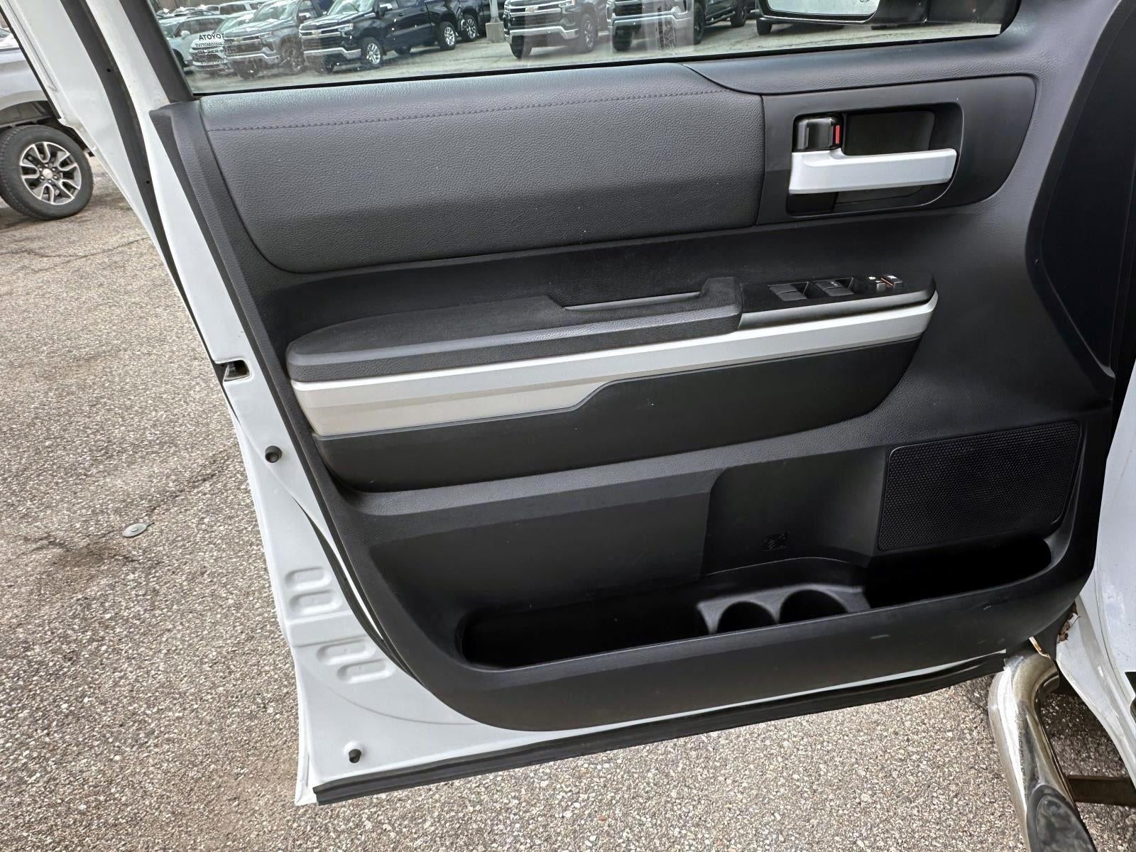 2014 Toyota Tundra SR5 5.7L V8