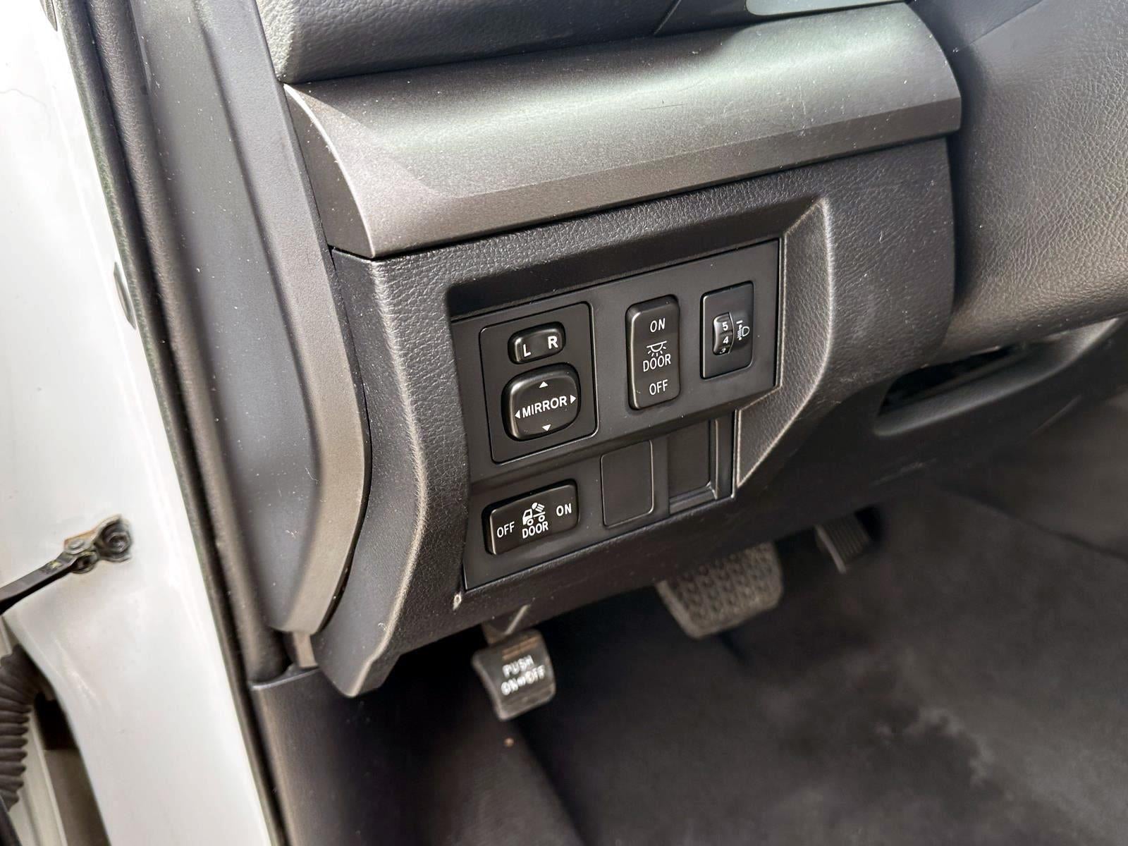 2014 Toyota Tundra SR5 5.7L V8