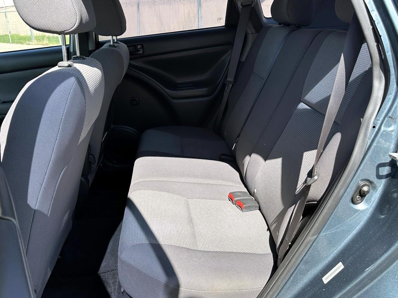 2007 Pontiac Vibe Base