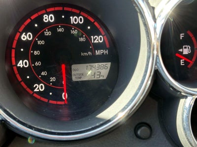 2007 Pontiac Vibe Base