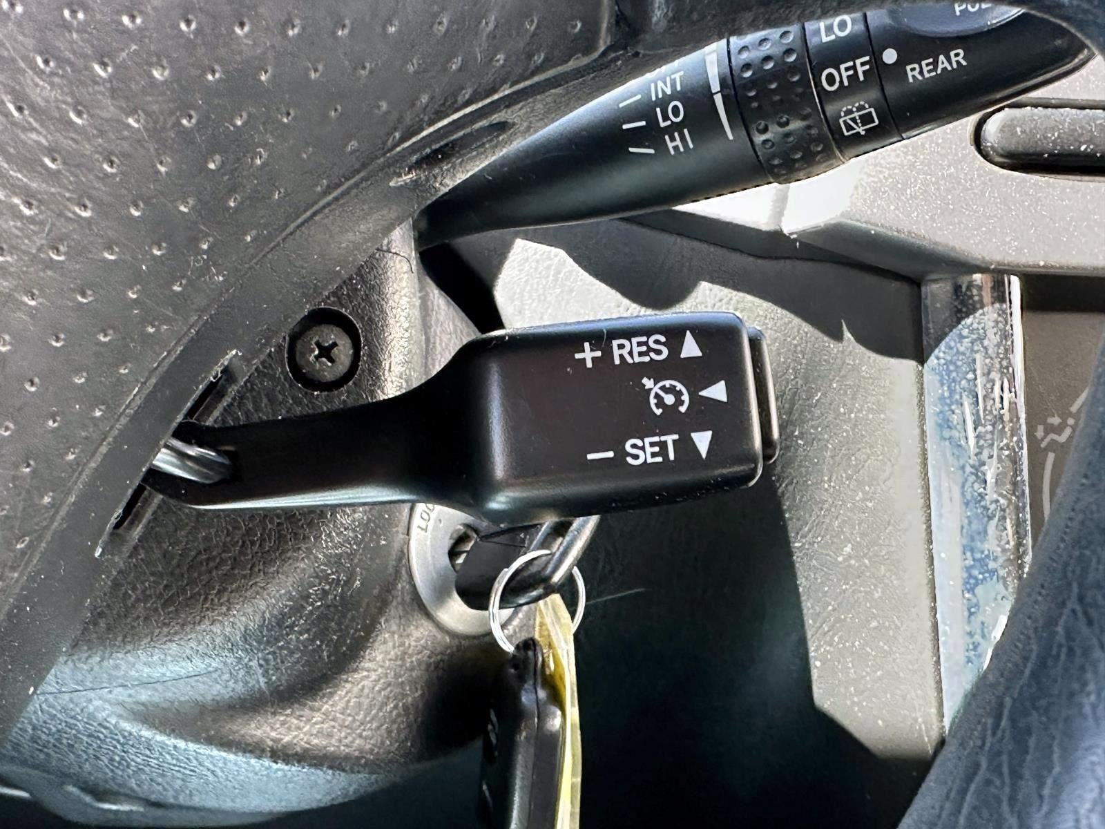 2007 Pontiac Vibe Base