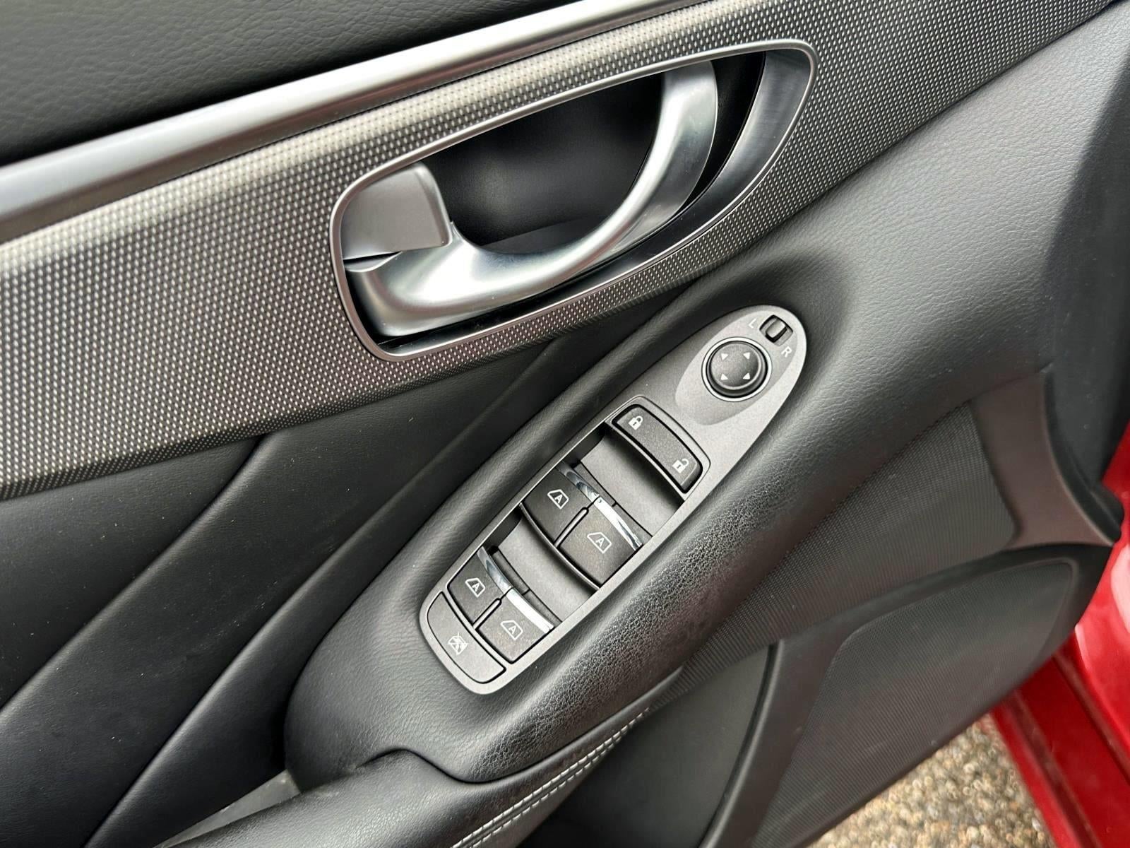 2015 INFINITI Q50 Premium