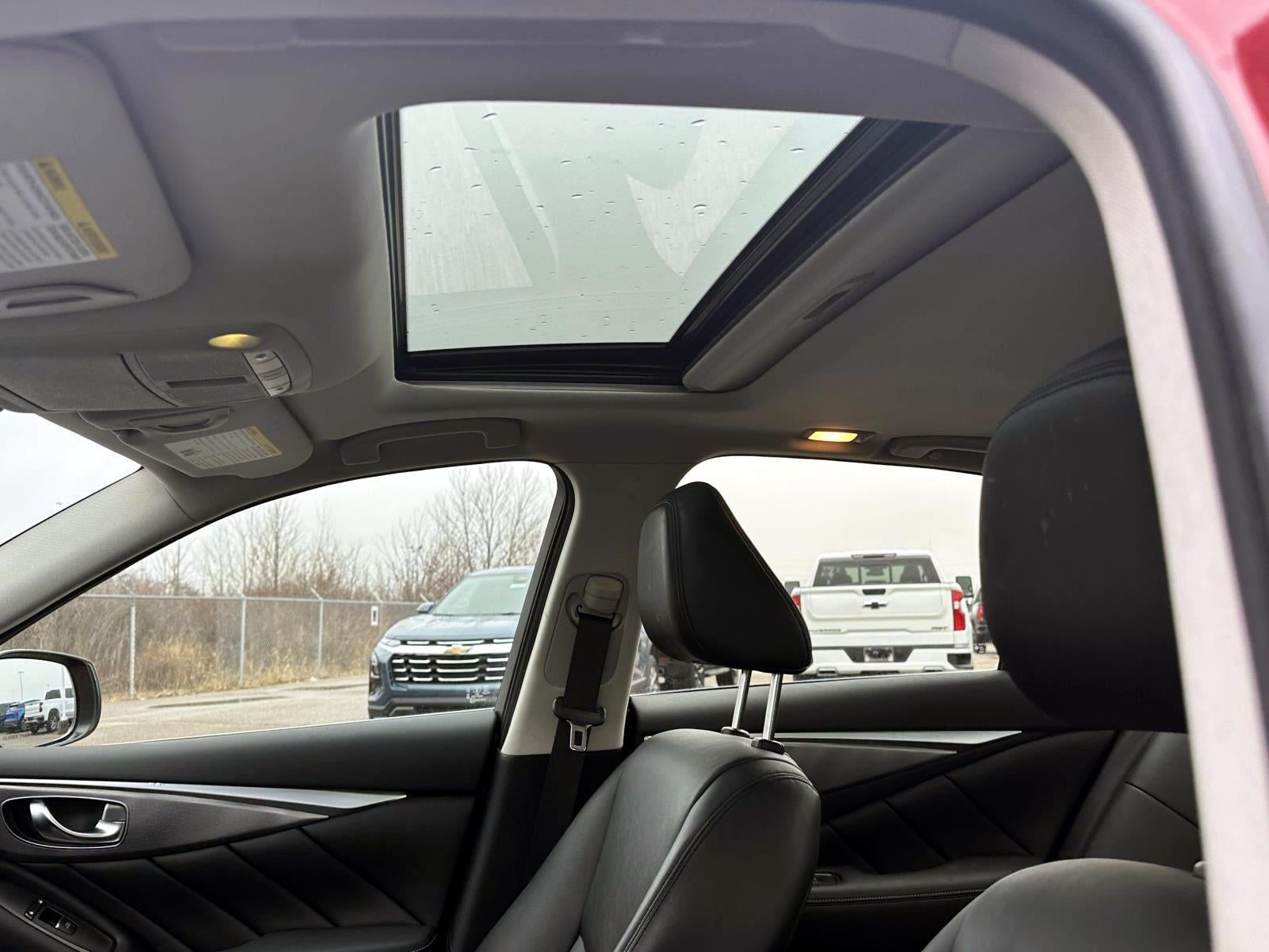 2015 INFINITI Q50 Premium