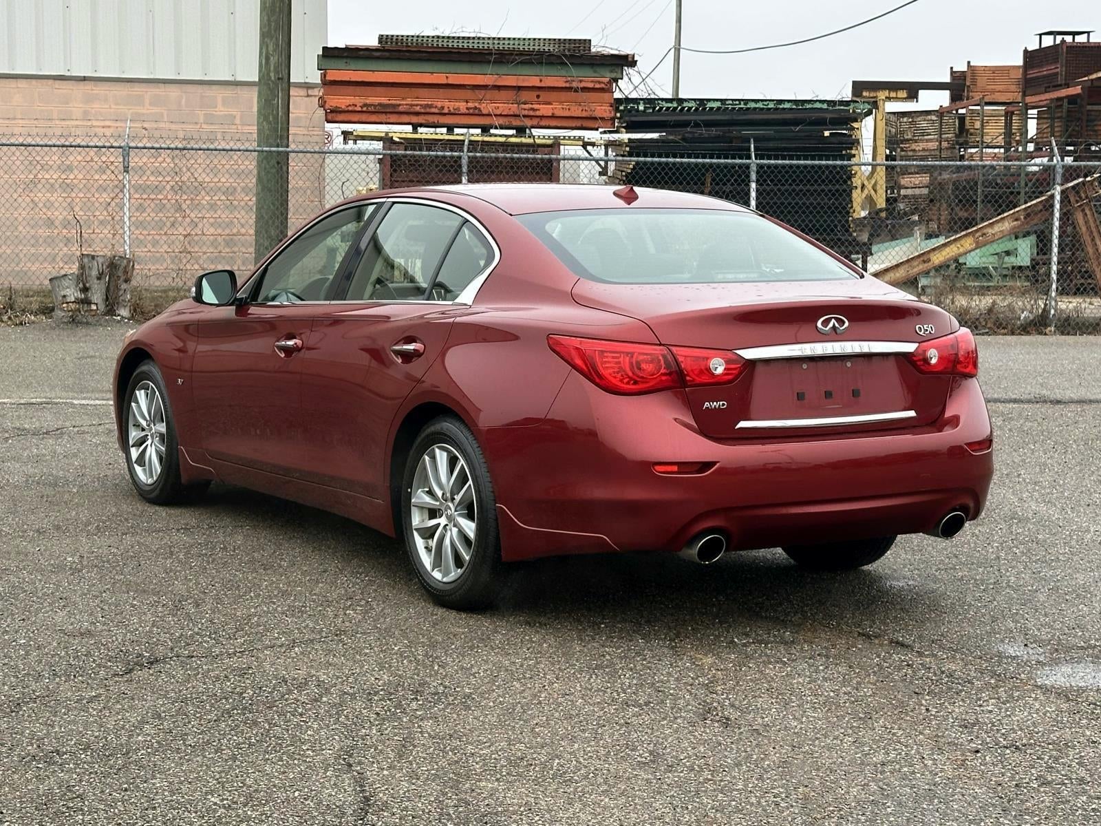 2015 INFINITI Q50 Premium