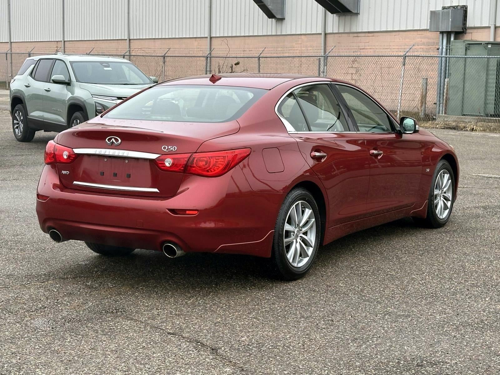 2015 INFINITI Q50 Premium