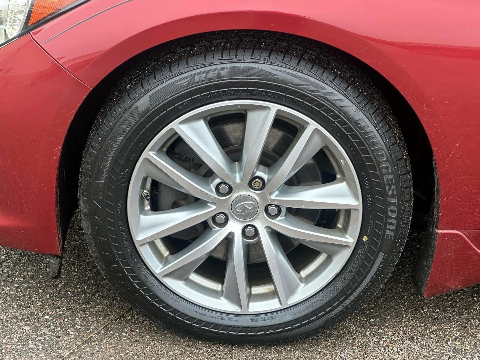 2015 INFINITI Q50 Premium