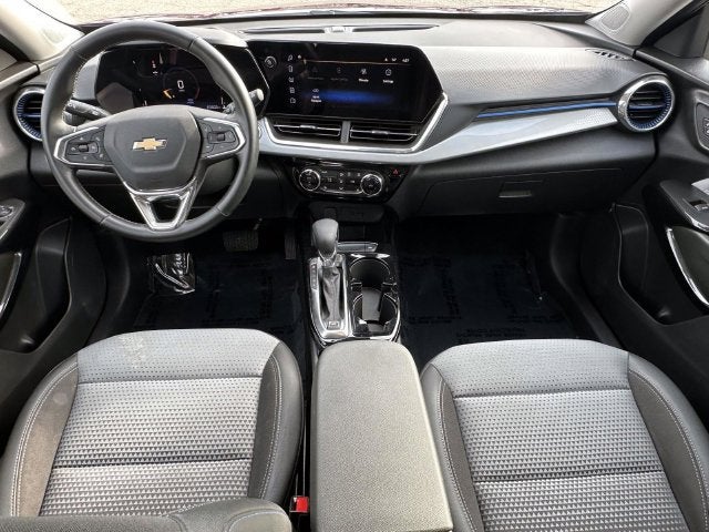 2024 Chevrolet Trax LT - Photo 16